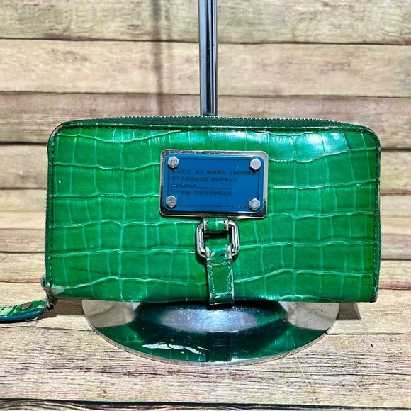 Marc By Marc Jacobs Green Leather Wallet - Picture 1 of 6